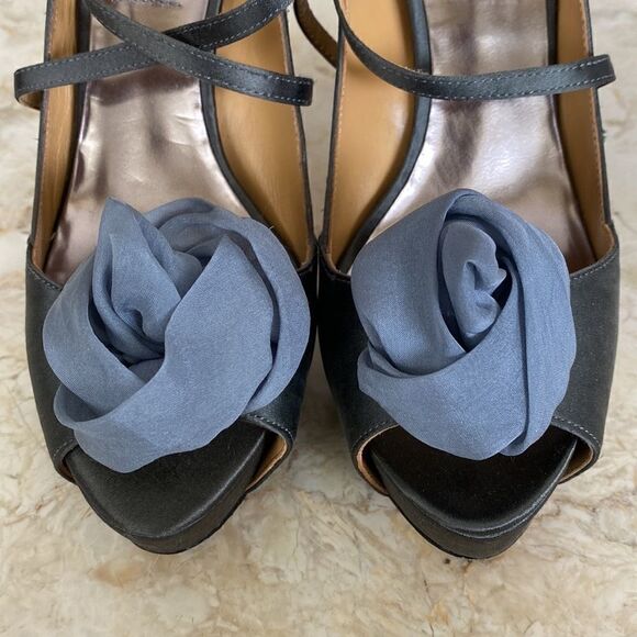Badgley Mischka Grey Silk Peep Toe Strappy Heels - Picture 8 of 12